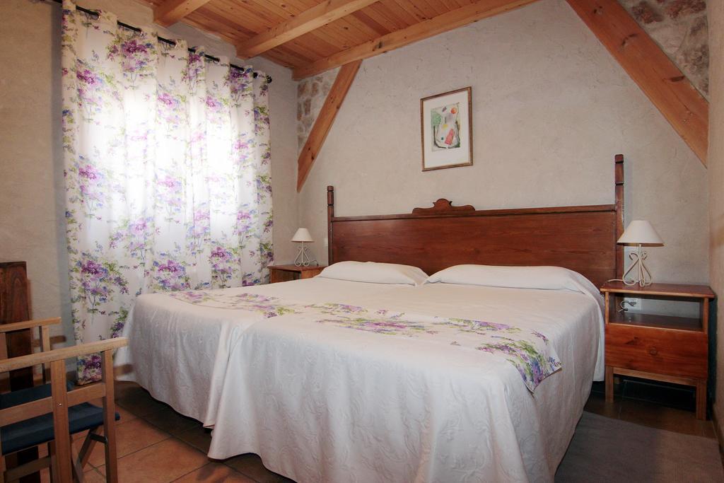 Apartamentos Turisticos Los Abuelos Montemayor de Pililla Exterior foto